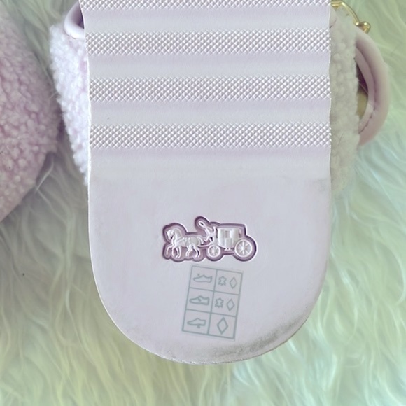 Brand New Coach Pink Shearling Hollie Flip Flop Sandal Plush Buckle Slides - Picture 11 of 16